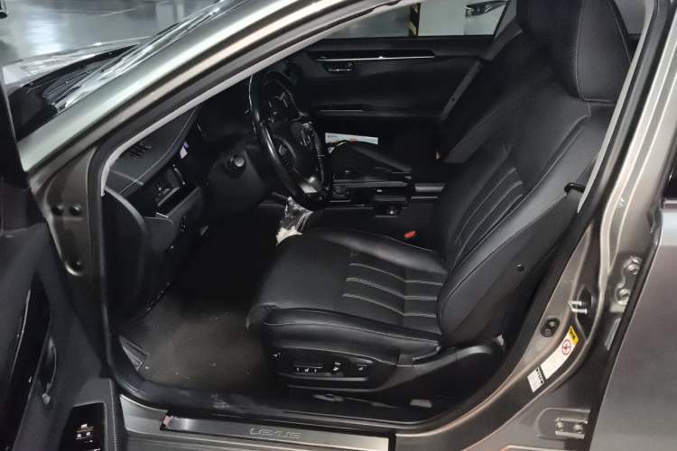 Used Lexus ES 2017 200 30th Anniversary Edition Left Front Seat