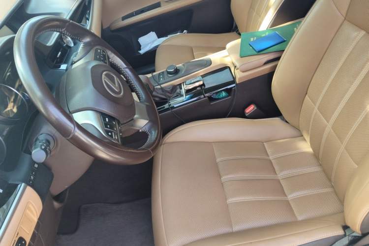 Used Lexus ES 2017 200 30th Anniversary Edition Left Front Seat