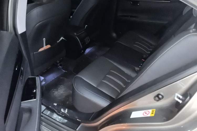 Used Lexus ES 2017 200 30th Anniversary Edition Left Rear Seat