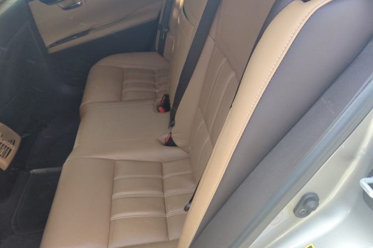Used Lexus ES 2017 200 30th Anniversary Edition Left Rear Seat