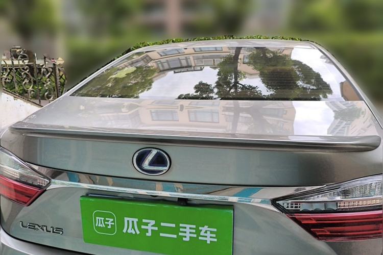 Used Lexus ES 2017 300h Mark Levinson Comfort Edition Rear