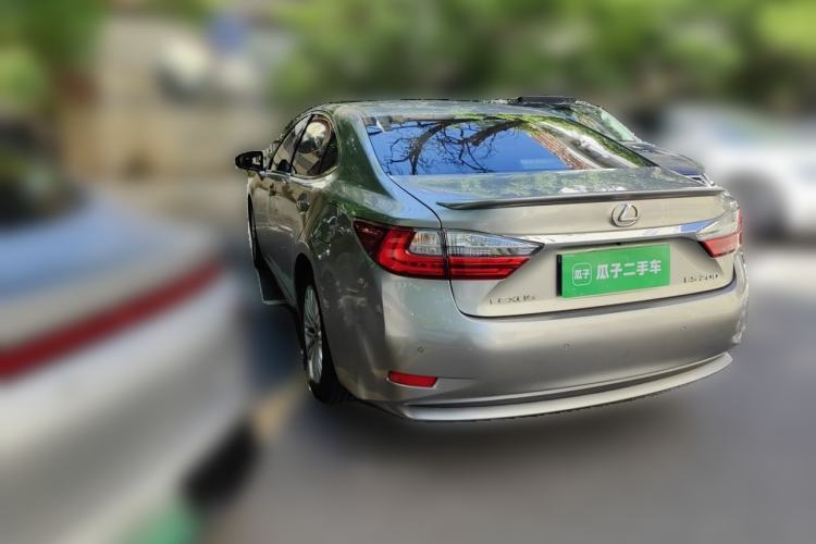 Used Lexus ES 2017 200 30th Anniversary Edition Rear Left 45 Deg