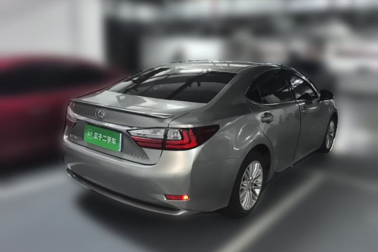 Used Lexus ES 2017 200 30th Anniversary Edition Rear Right 45 Deg
