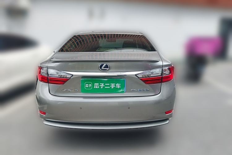 Used Lexus ES 2017 300h Mark Levinson Luxury Edition Rear