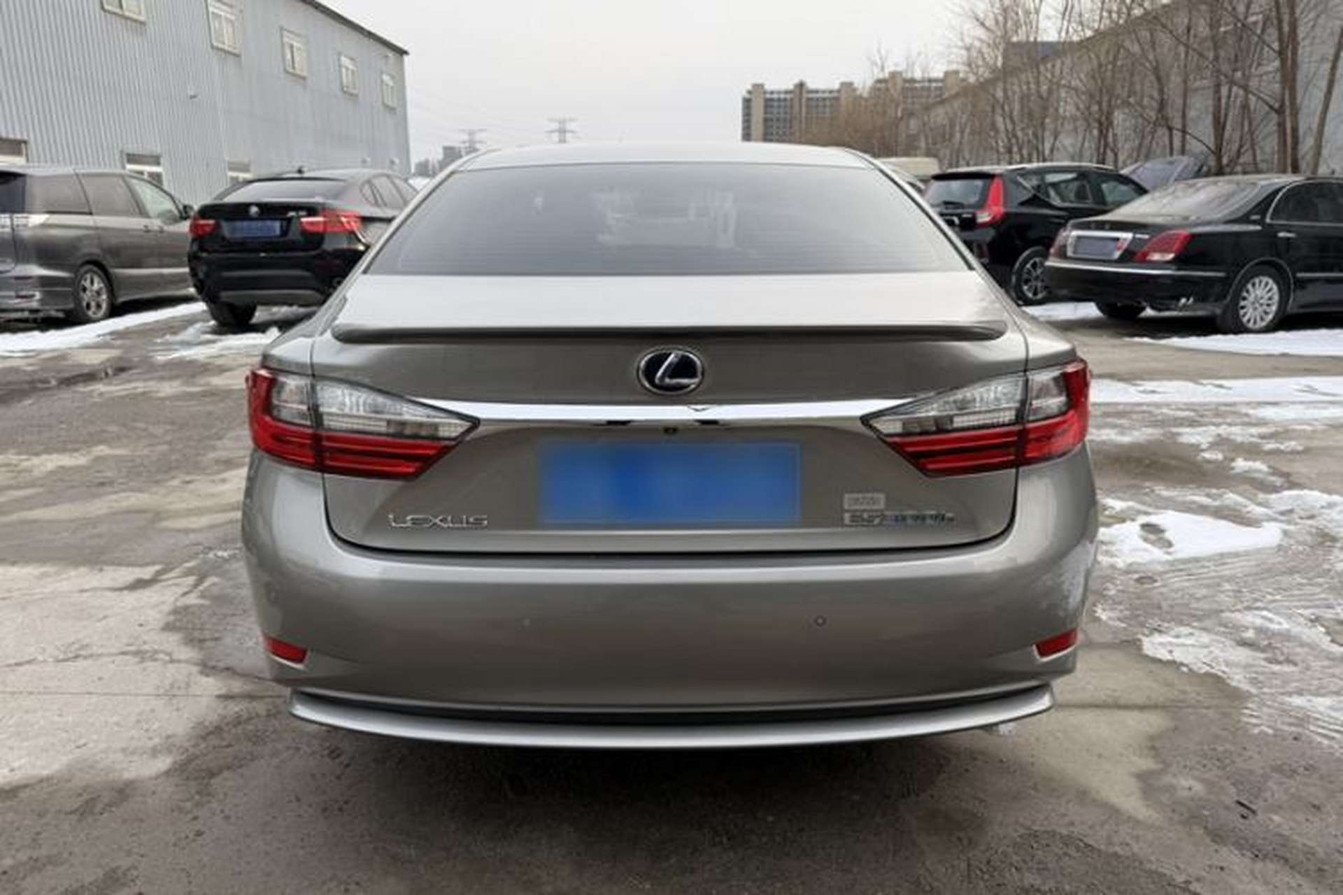 Used Lexus ES 2017 300h Mark Levinson Comfort Edition Trunk