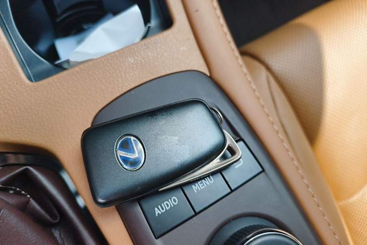 Used Lexus ES 2017 300h Mark Levinson Luxury Edition Vehicle Key