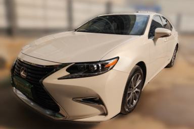 Used Lexus ES 2017 300h Mark Levinson Comfort Edition