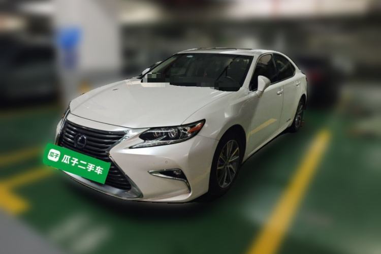 Used Lexus ES 2017 300h Mark Levinson Luxury Edition Guazi used car, China used car export, Used car for sale, Used  cars, Cheapest cars for sale