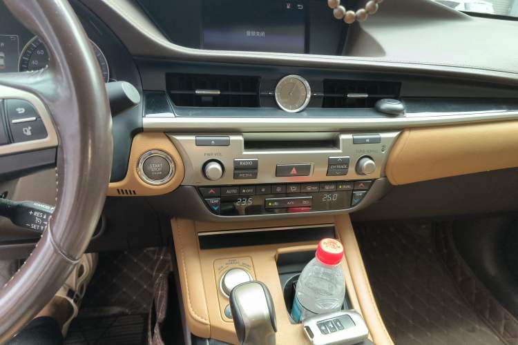 Used Lexus ES 2017 200 30th Anniversary Edition Audio And AC Panel