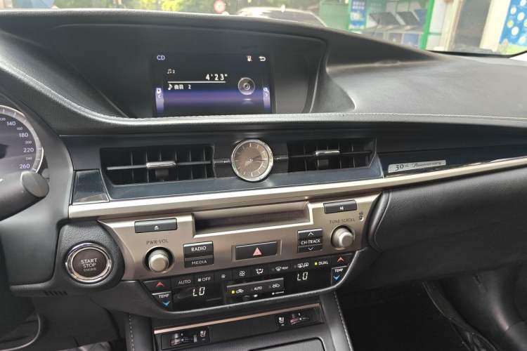 Used Lexus ES 2017 200 30th Anniversary Edition Audio And AC Panel