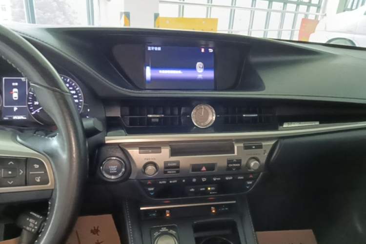 Used Lexus ES 2017 200 30th Anniversary Edition Audio And AC Panel