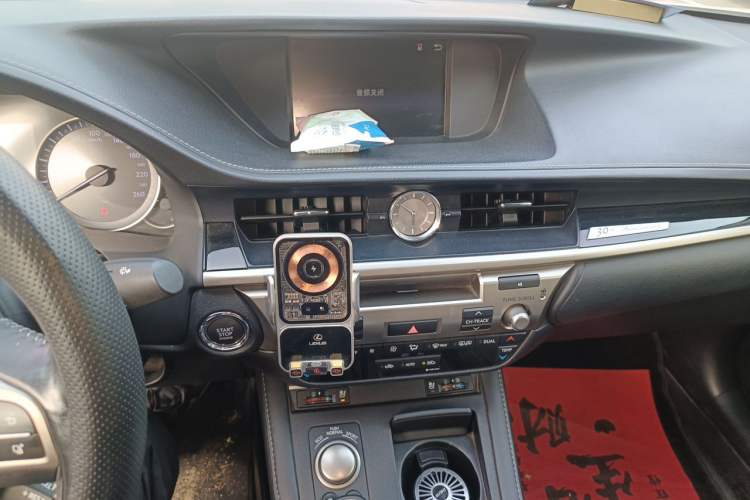 Used Lexus ES 2017 200 30th Anniversary Edition Audio And AC Panel
