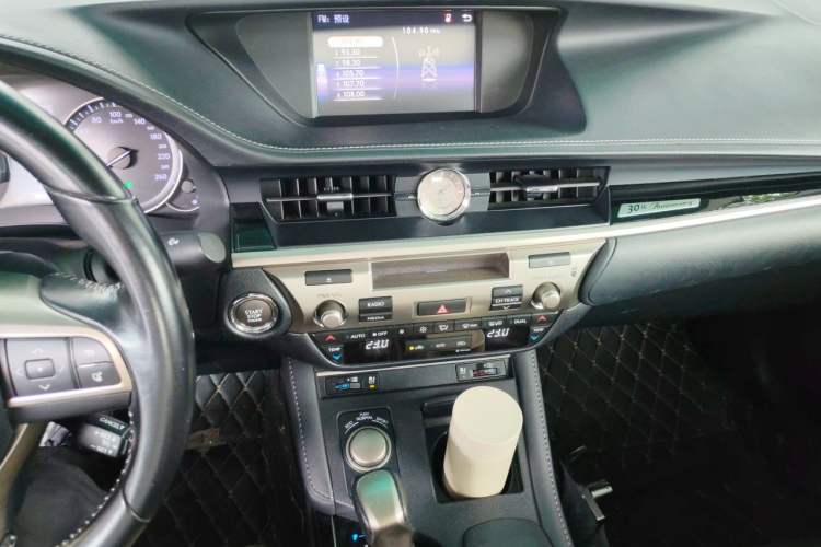 Used Lexus ES 2017 200 30th Anniversary Edition Audio And AC Panel