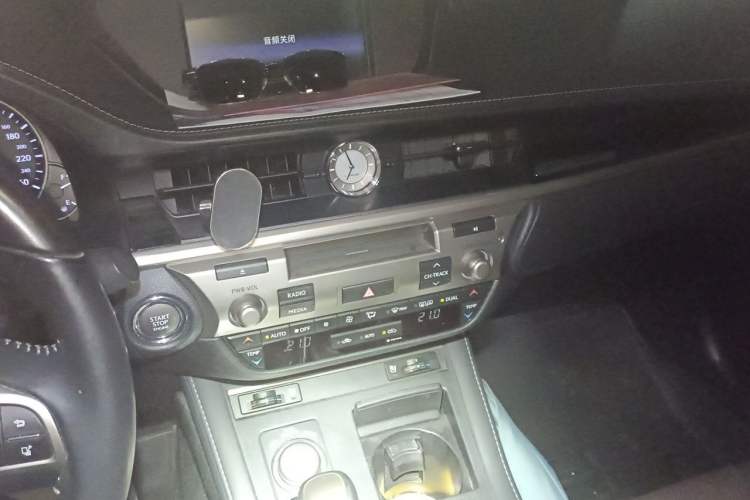 Used Lexus ES 2017 200 30th Anniversary Edition Audio And AC Panel