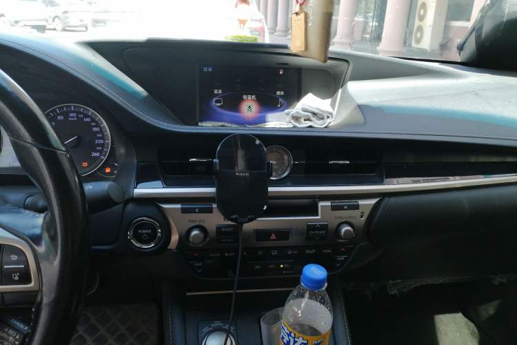 Used Lexus ES 2017 300h Mark Levinson Comfort Edition Audio And AC Panel