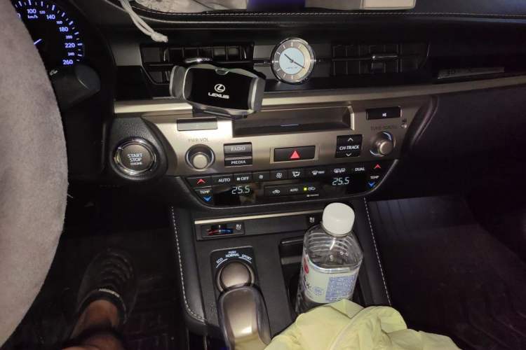 Used Lexus ES 2017 200 30th Anniversary Edition Audio And AC Panel