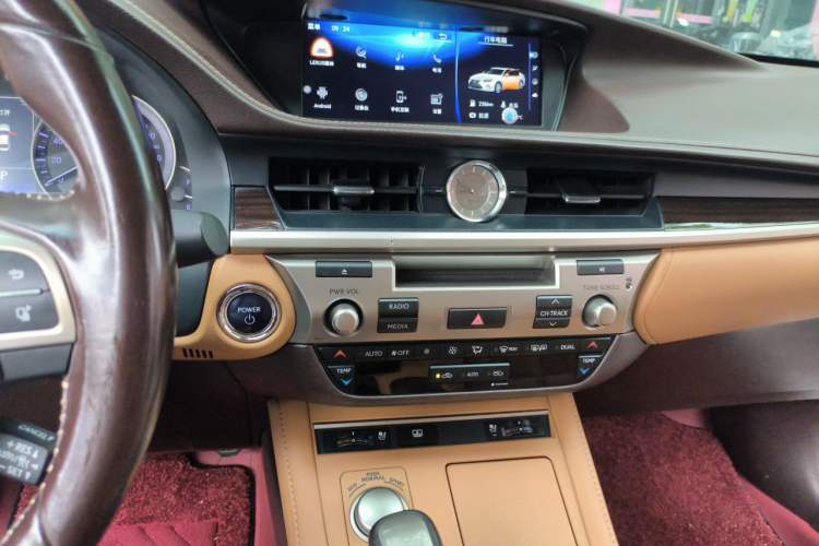Used Lexus ES 2017 300h Mark Levinson Luxury Edition Audio And AC Panel