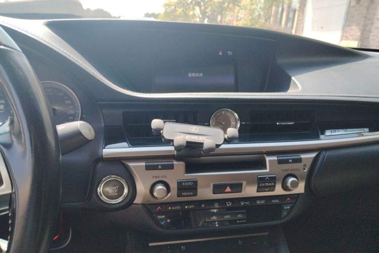 Used Lexus ES 2017 200 30th Anniversary Edition Audio And AC Panel