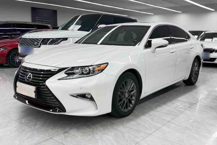 Used Lexus ES 2017 200 30th Anniversary Edition Guazi used car, China used car export, Used car for sale, Used Lexus cars, Cheapest cars for sale