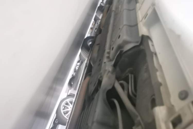 Used Lexus ES 2017 300h Mark Levinson Comfort Edition Chassis Rear Left