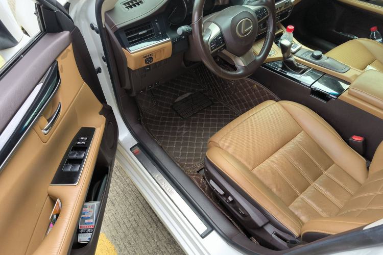 Used Lexus ES 2017 200 30th Anniversary Edition Driver Seat