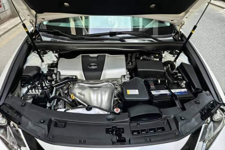 Used Lexus ES 2017 200 30th Anniversary Edition Engine Bay