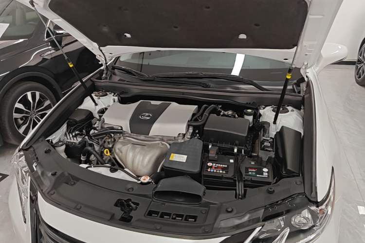 Used Lexus ES 2017 200 30th Anniversary Edition Engine Bay