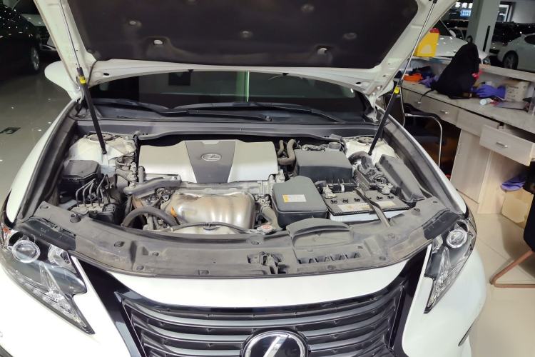 Used Lexus ES 2017 200 30th Anniversary Edition Engine Bay