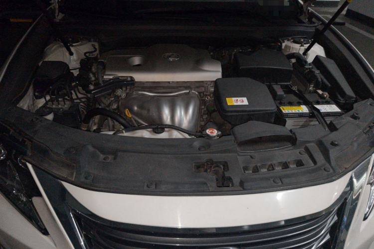 Used Lexus ES 2017 250 Mark Levinson Luxury Edition Engine Bay