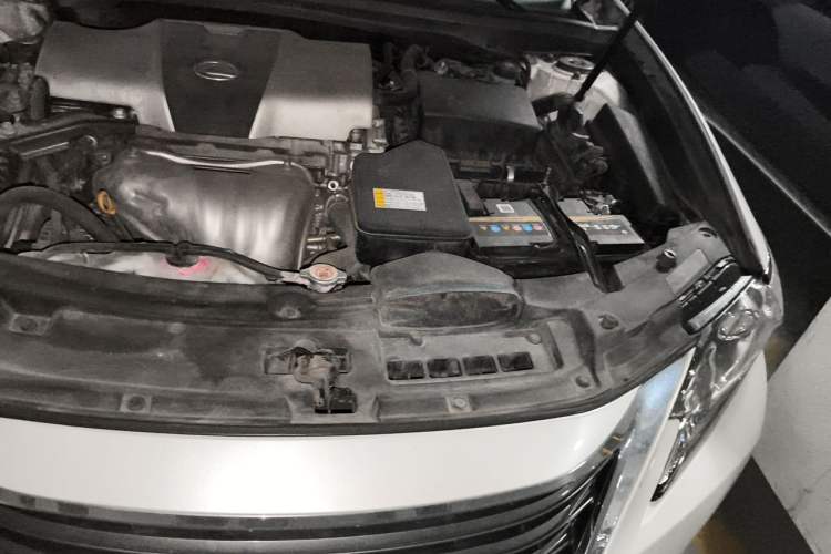 Used Lexus ES 2017 200 30th Anniversary Edition Engine Bay Left