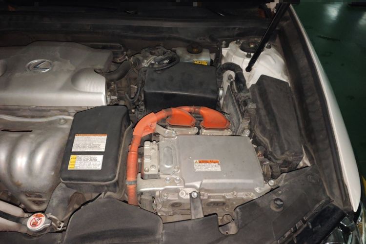 Used Lexus ES 2017 300h Mark Levinson Luxury Edition Engine Bay Left