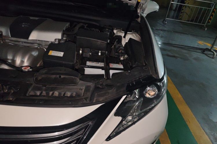 Used Lexus ES 2017 200 30th Anniversary Edition Engine Bay Left