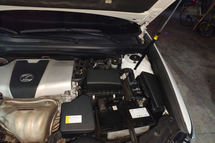 Used Lexus ES 2017 200 30th Anniversary Edition Engine Bay Left