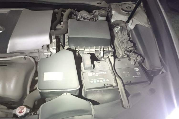Used Lexus ES 2017 200 30th Anniversary Edition Engine Bay Left