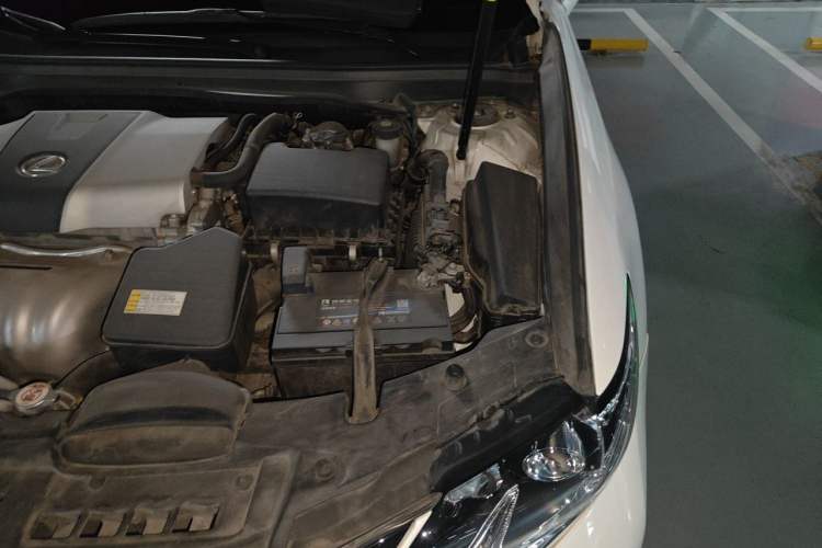 Used Lexus ES 2017 200 30th Anniversary Edition Engine Bay Left
