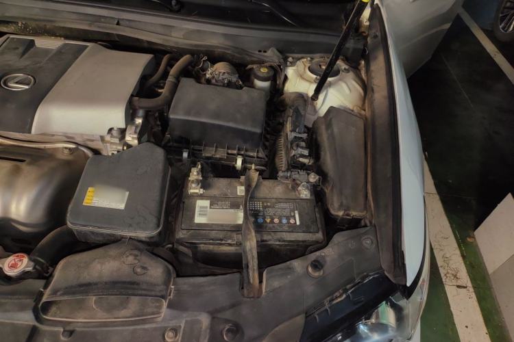 Used Lexus ES 2017 200 30th Anniversary Edition Engine Bay Left