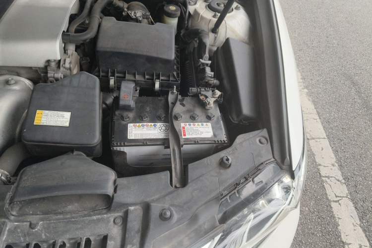 Used Lexus ES 2017 200 30th Anniversary Edition Engine Bay Left