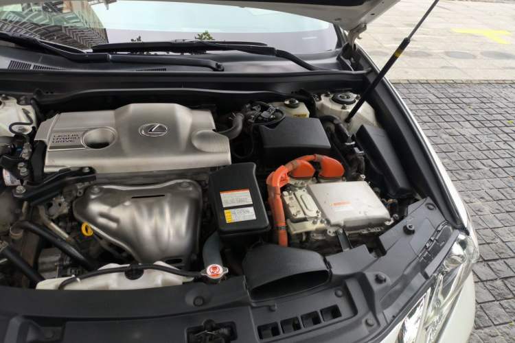 Used Lexus ES 2017 300h Mark Levinson Luxury Edition Engine Bay Left