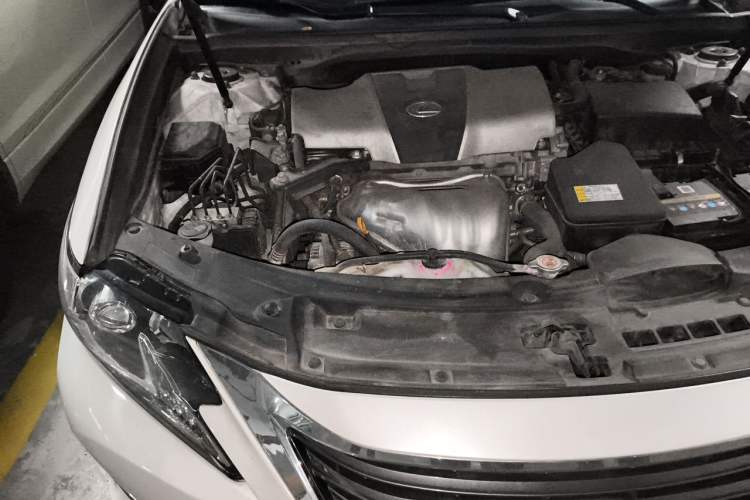 Used Lexus ES 2017 200 30th Anniversary Edition Engine Bay Right