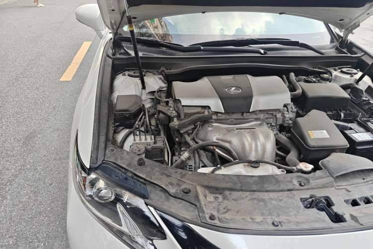 Used Lexus ES 2017 200 30th Anniversary Edition Engine Bay Right