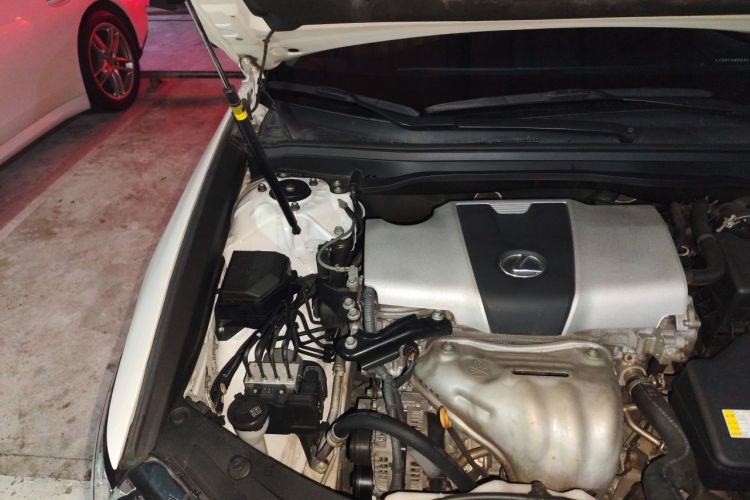 Used Lexus ES 2017 200 30th Anniversary Edition Engine Bay Right
