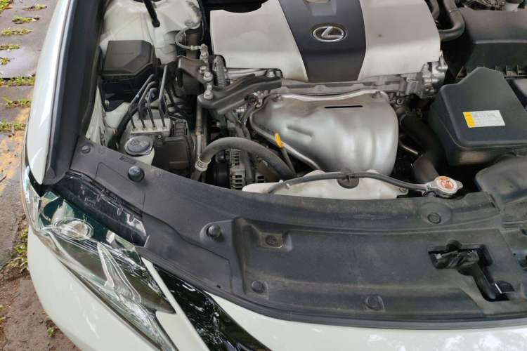 Used Lexus ES 2017 200 30th Anniversary Edition Engine Bay Right