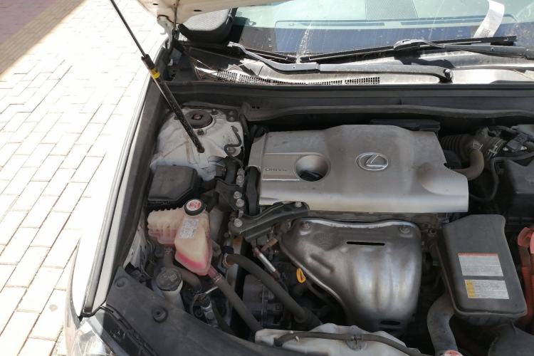 Used Lexus ES 2017 300h Mark Levinson Comfort Edition Engine Bay Right