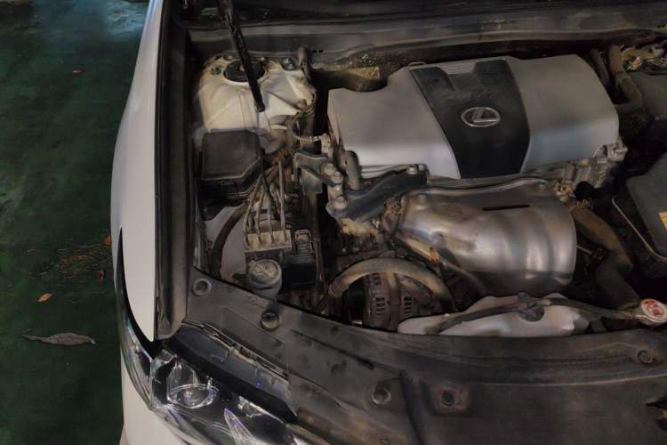 Used Lexus ES 2017 200 30th Anniversary Edition Engine Bay Right