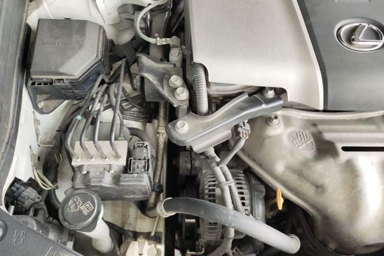 Used Lexus ES 2017 200 30th Anniversary Edition Engine Bay Right