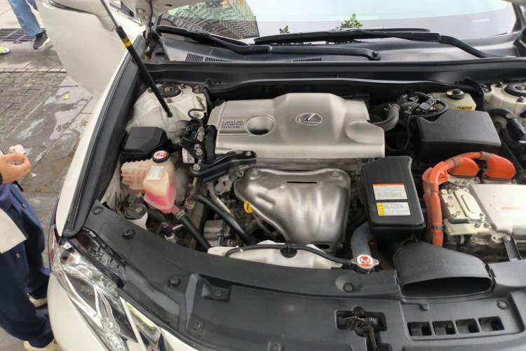 Used Lexus ES 2017 300h Mark Levinson Luxury Edition Engine Bay Right