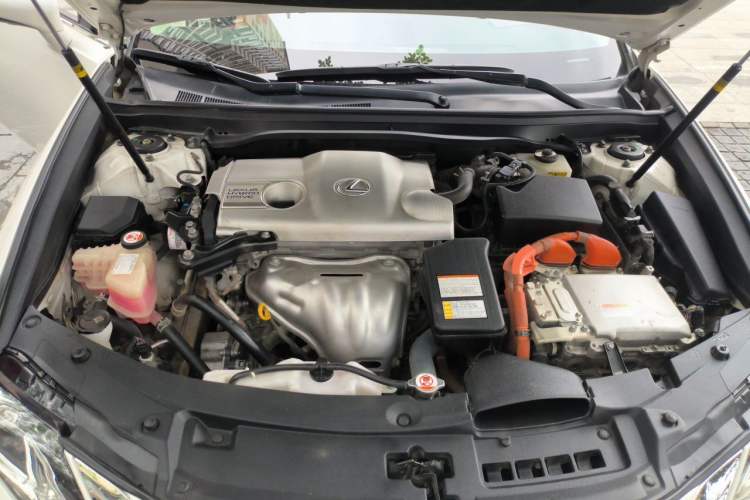 Used Lexus ES 2017 300h Mark Levinson Luxury Edition Engine Bay