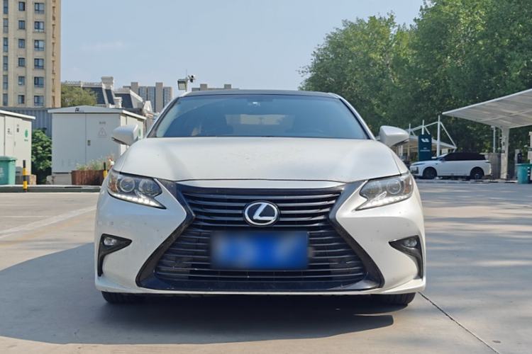 Used Lexus ES 2017 200 30th Anniversary Edition Exterior 1