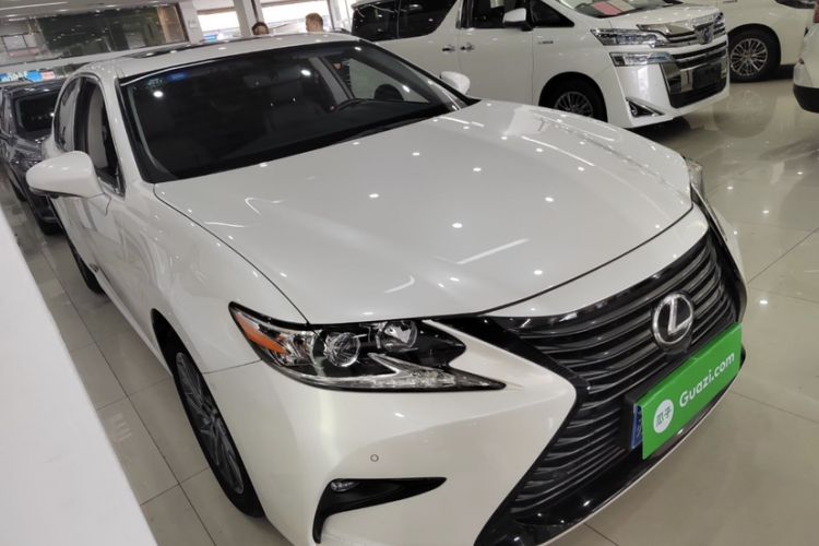 Used Lexus ES 2017 200 30th Anniversary Edition Exterior 2