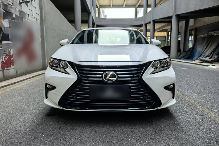 Used Lexus ES 2017 200 30th Anniversary Edition Exterior 2